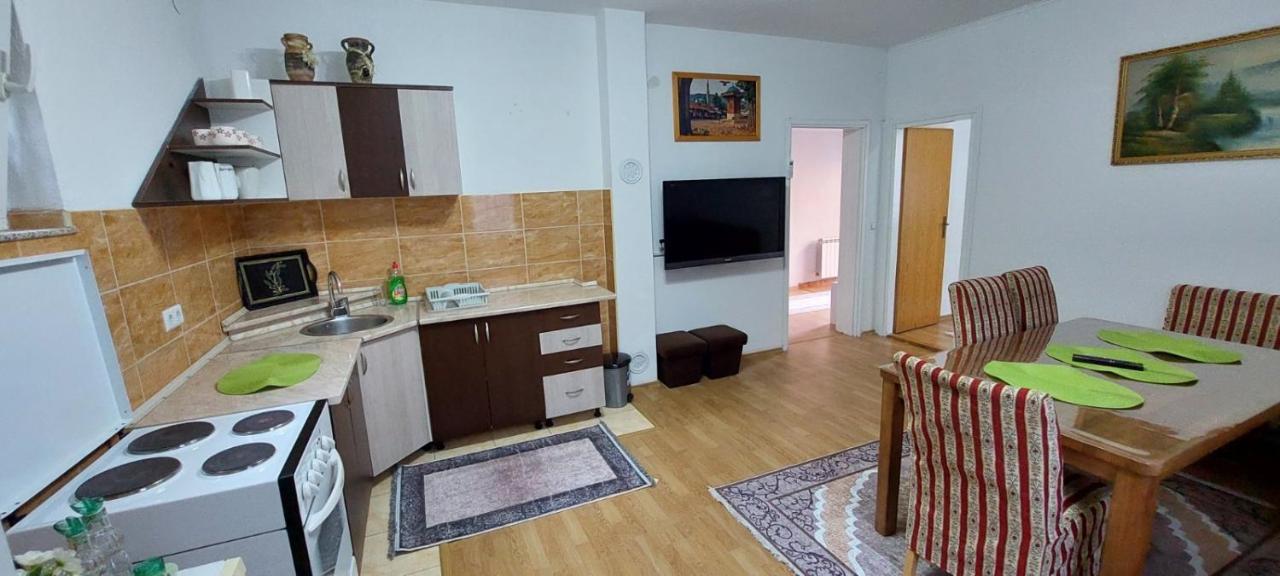 Appartamento Melaaj Hill SJJ Esterno foto